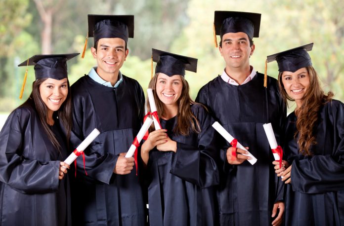 College no Canadá público ou particular