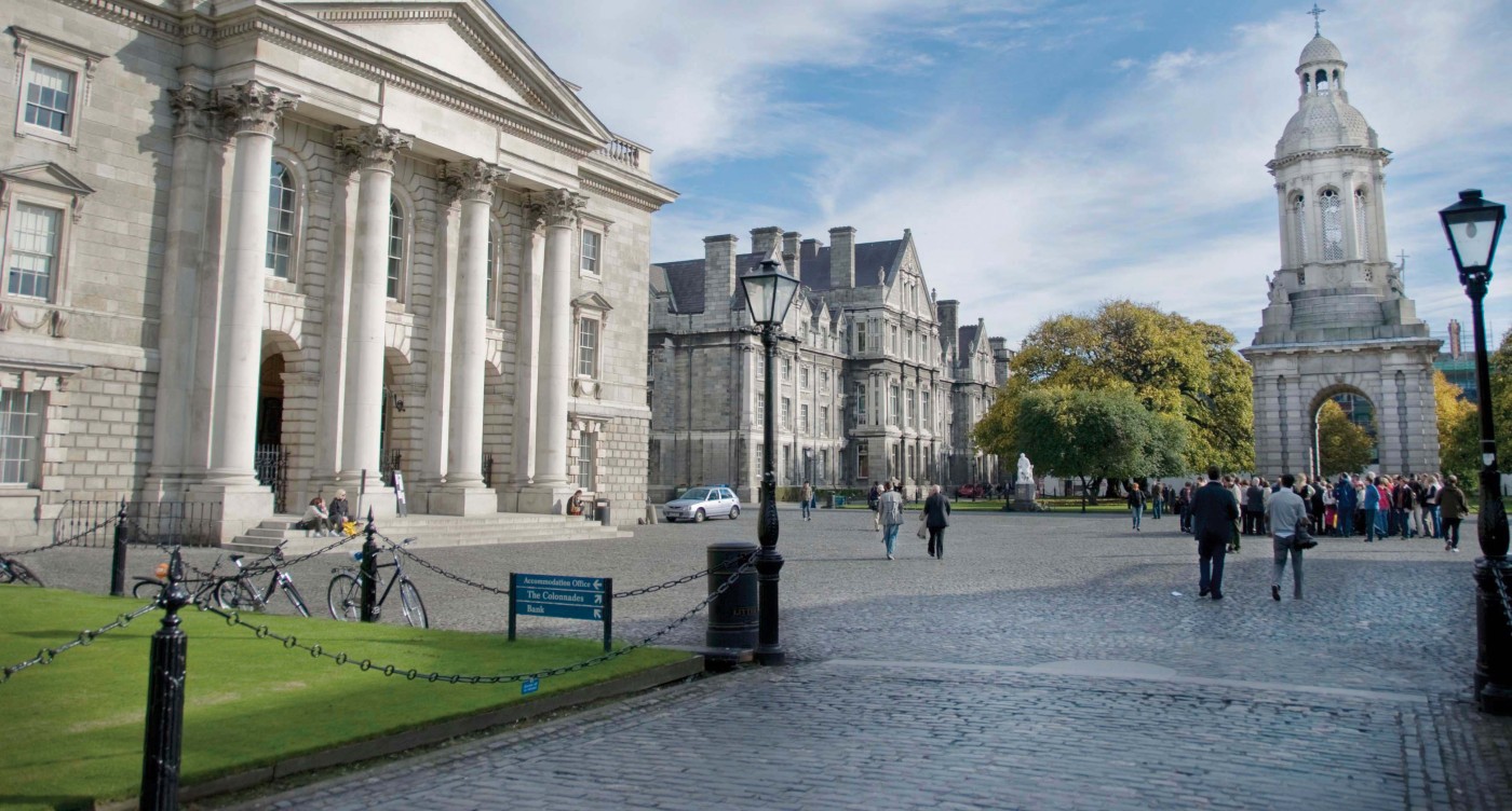 melhores cidades para o seu intercâmbio na Irlanda - Trinity College em Dublin