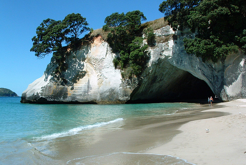 Nova Zelândia o que fazer na ilha norte -A Cathedral Cove fica na Hahei Beach