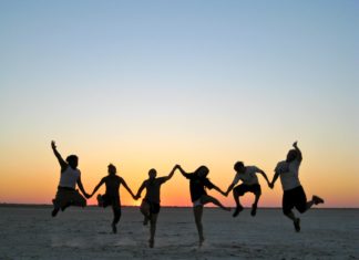 VANTAGENS EM FAZER UM INTERCÂMBIO DE FÉRIAS VANTAGENS EM FAZER UM INTERCÂMBIO DE FÉRIAS