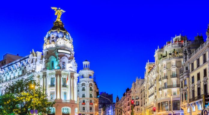 INTERCÂMBIO EM MADRI ESTUDAR NA ESPANHA Intercâmbio-em-Madri-Roda-Mundo