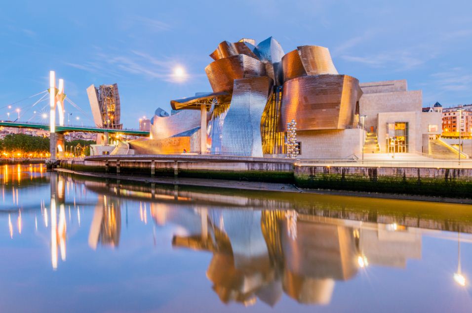Museu-Guggenheim-Bilbao-Intercâmbio-na-Espanha