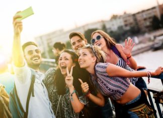 INTERCÂMBIO COM ATIVIDADES IDIOMA COM SEU HOBBY FAVORITO