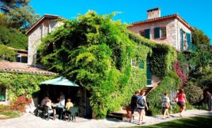 Intercâmbio Para A Terceira Idade Em Antibes Na França